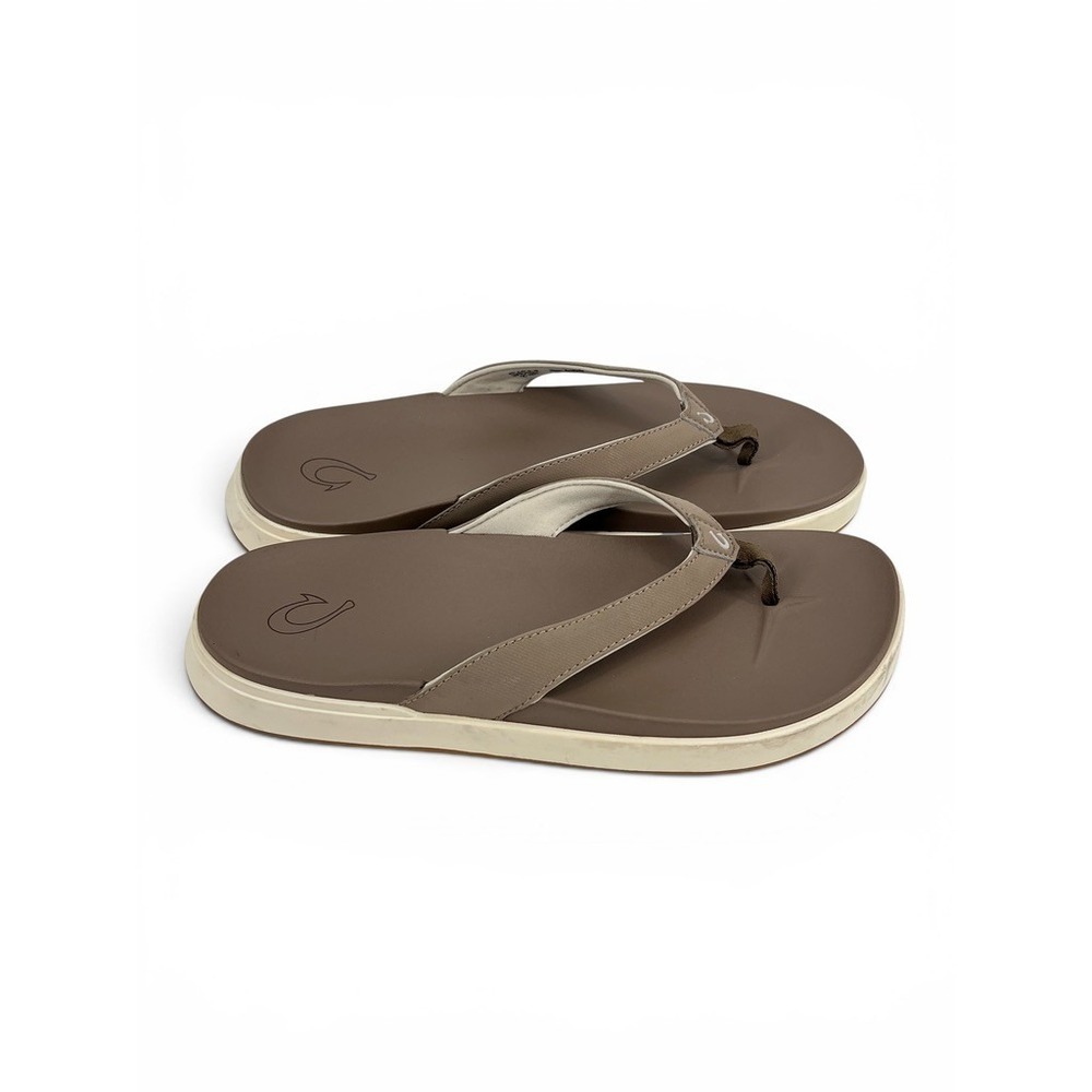 OluKai Nu'a Pi'o Sandals Womens 9 Taupe Flip Flop Utility Coastal Gorpcore EUC